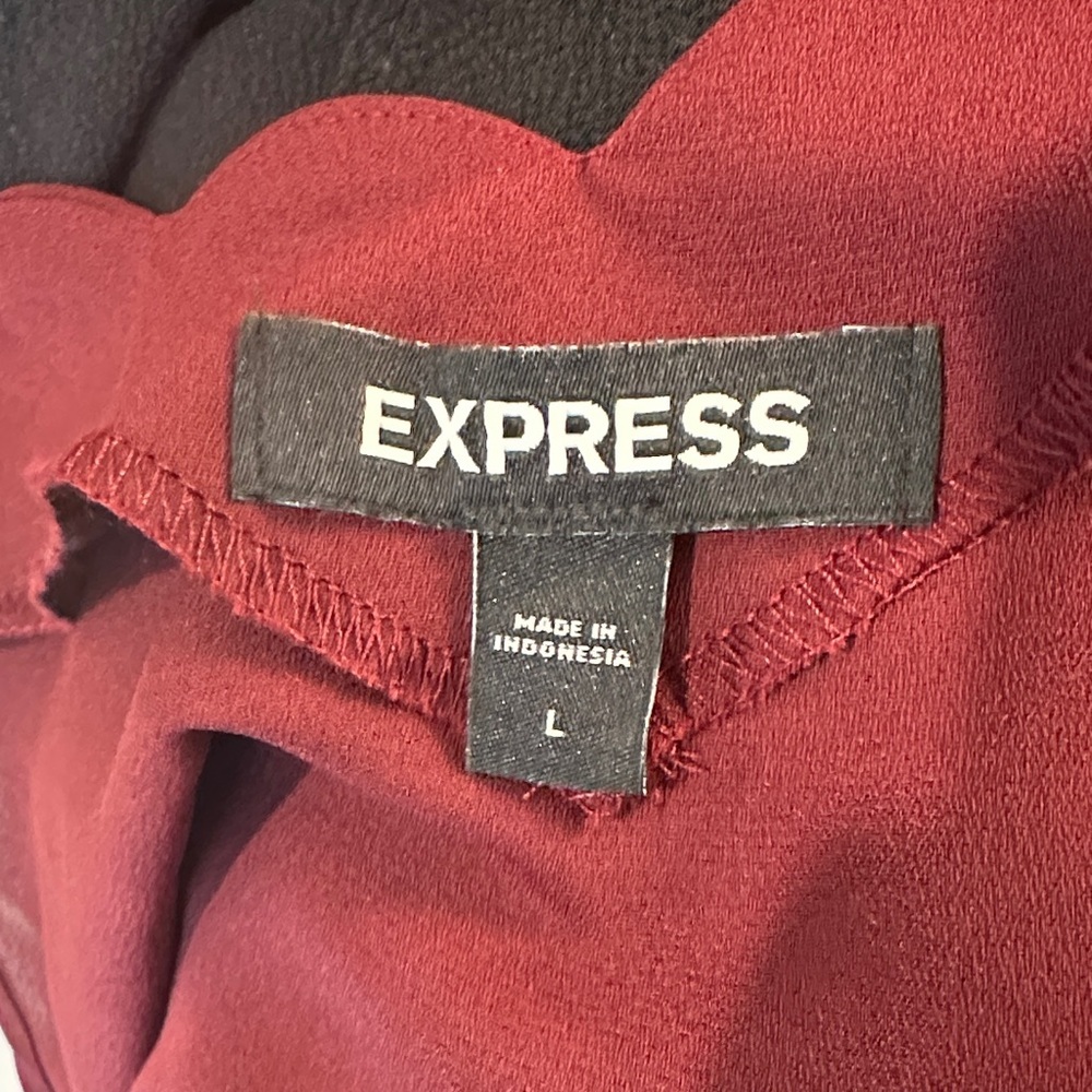 Express Burgundy Scallop-Trim Cami - Picture 2 of 3